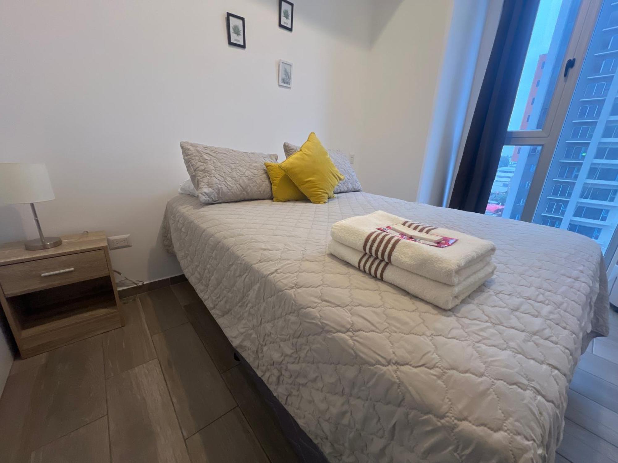 Apartamento Monaco En Zona 13 A La Par Del Aeropuerto 2 Habitaciones! Guatemala City